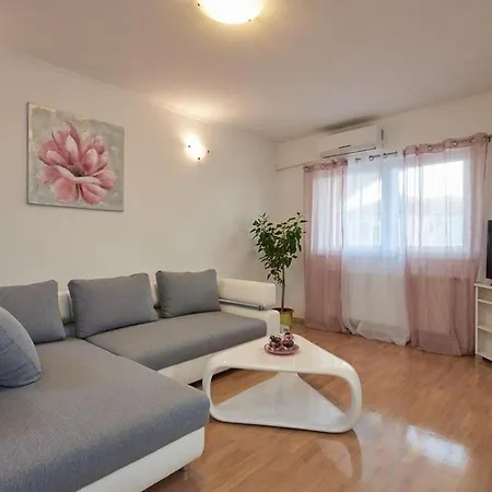 Apartment Apartman Sunara Trogir